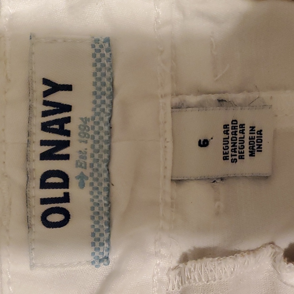 Old Navy shorts - Picture 2 of 4